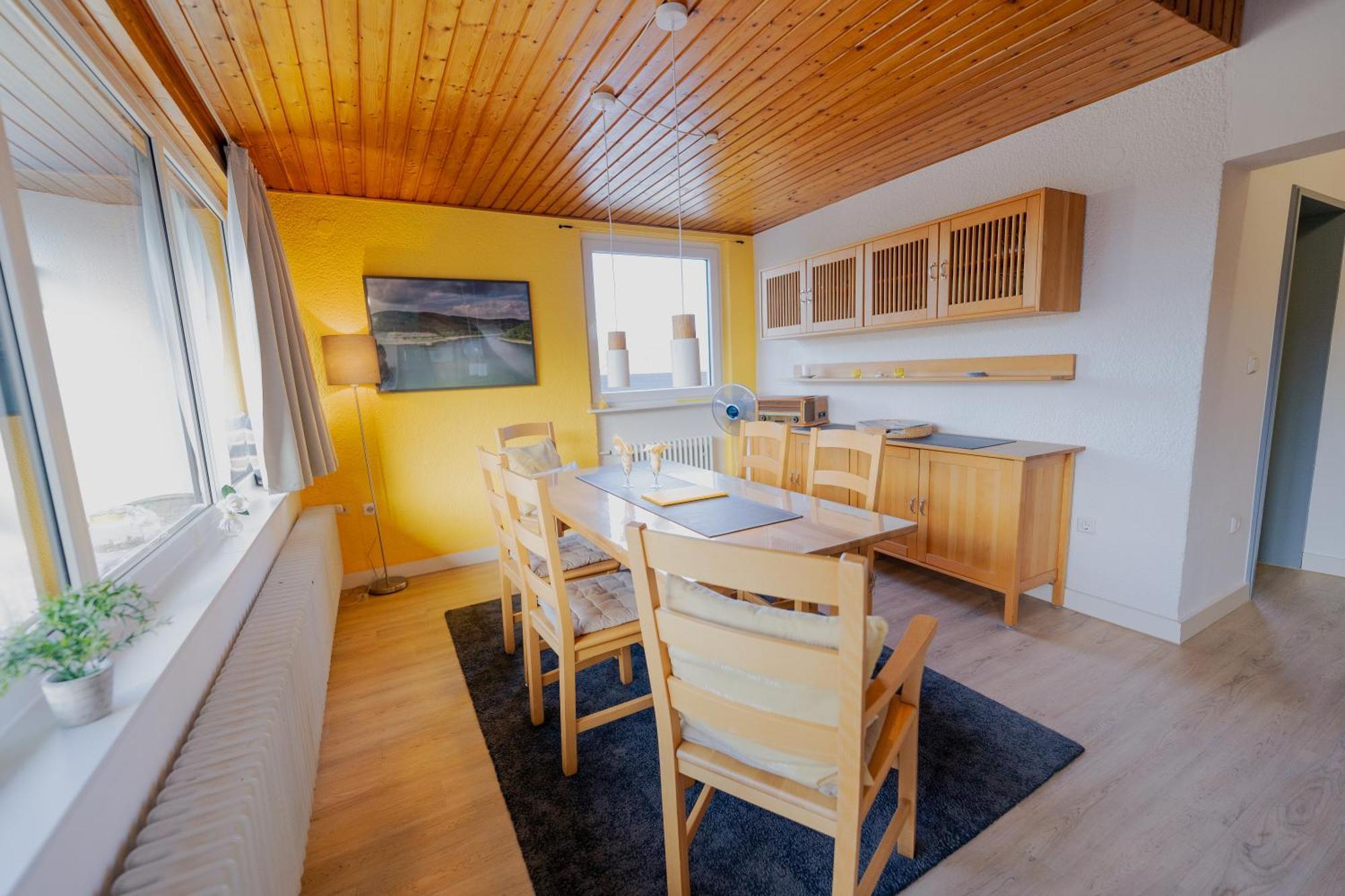 Ferienhaus Schoene Aussicht Ferienwohnung Gelb Hemfurth-Edersee المظهر الخارجي الصورة